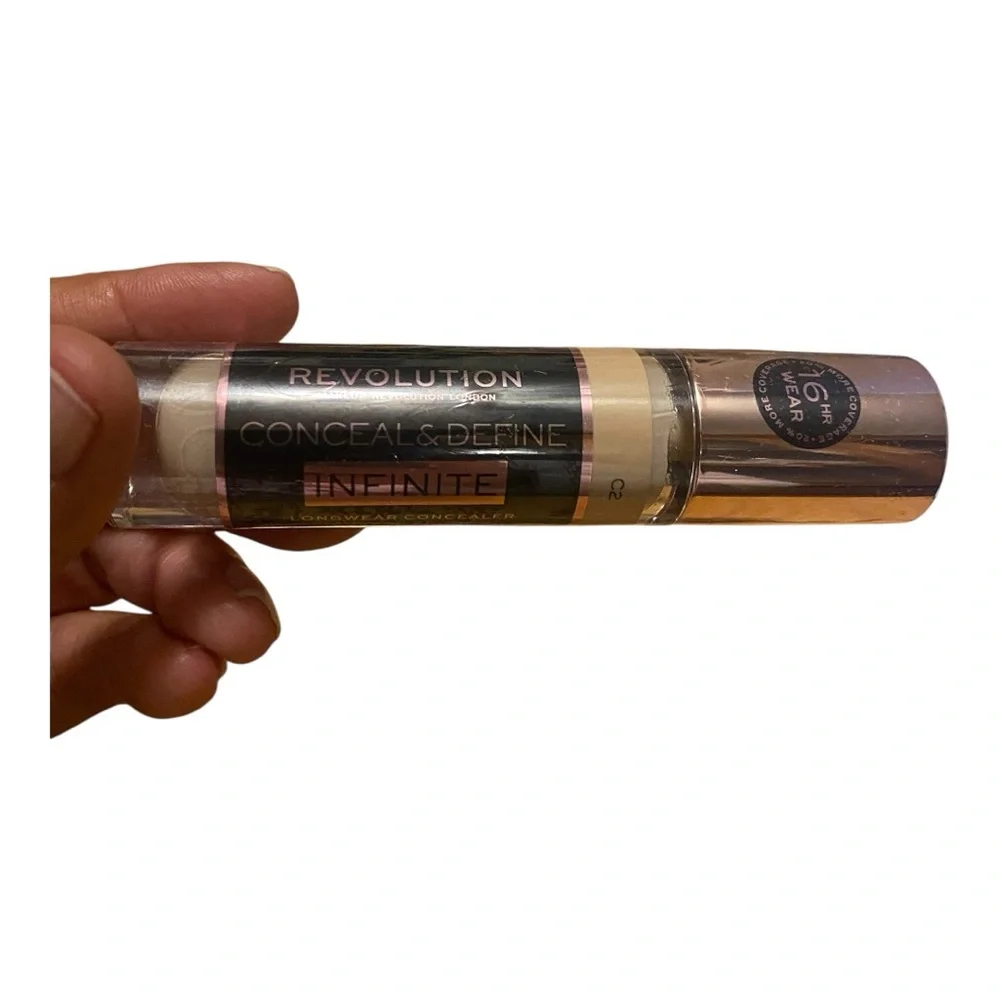 Revolution Conceal & Define Infinite Concealer - C2
